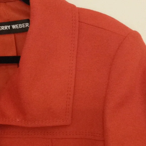 Ladies Blazer - Picture 3 of 6